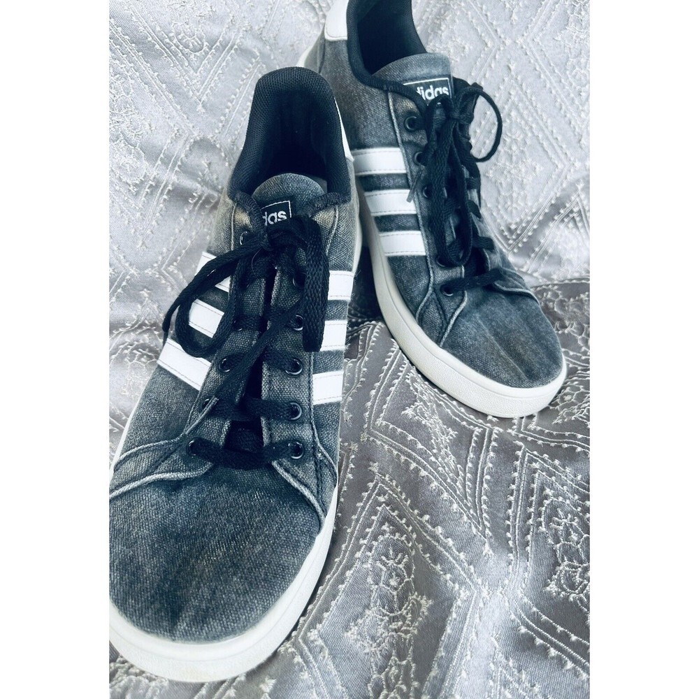 Adidas Youth Size 6.5 Shoes Low Skateboarding Sneakers SPG 753001 Gray/ White